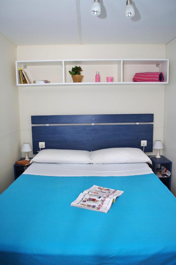 Happy Camp Mobile Homes In Villaggio Campsite Baia Domizia